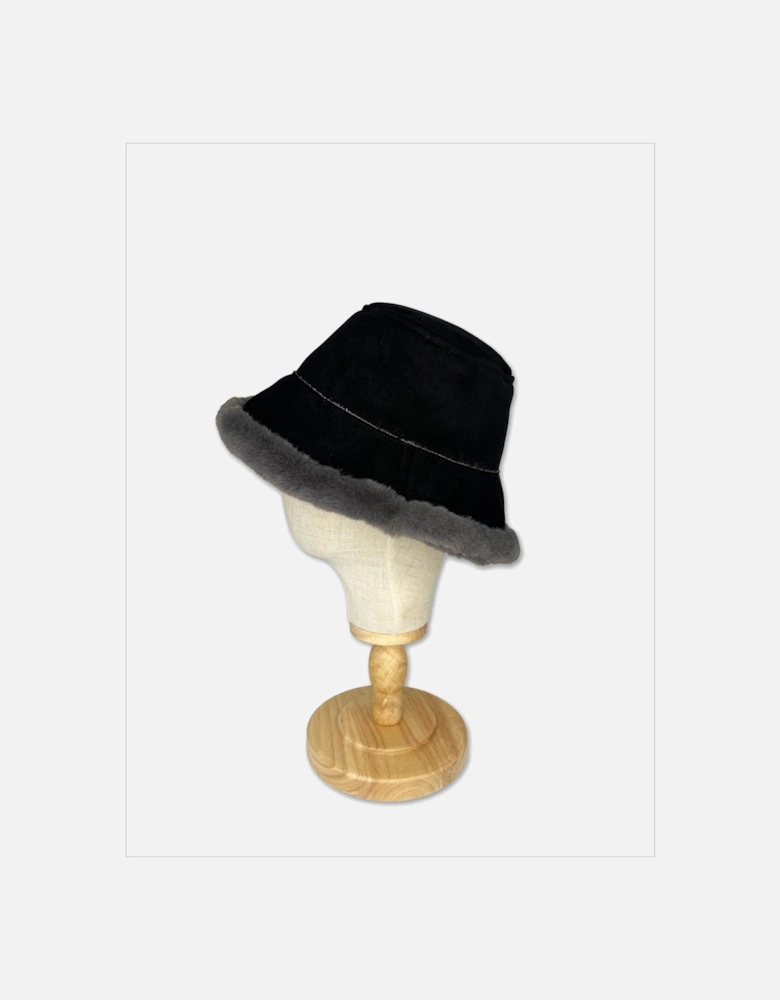 Oakham Bucket Hat In Black