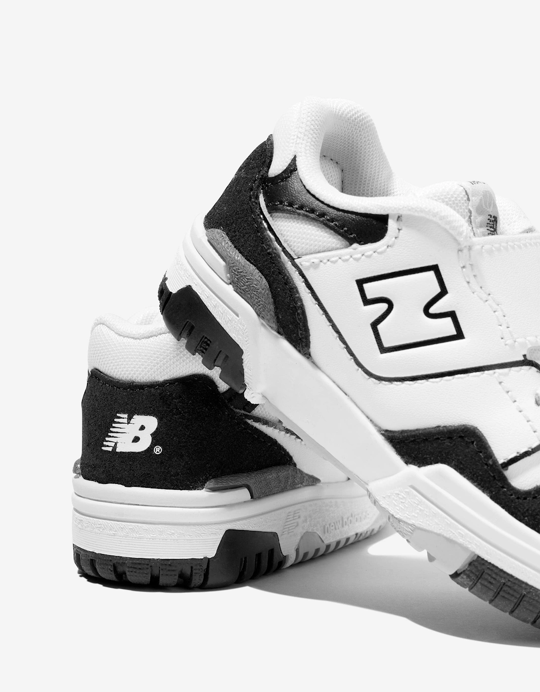 Kids 550 Logo Trainers in Black