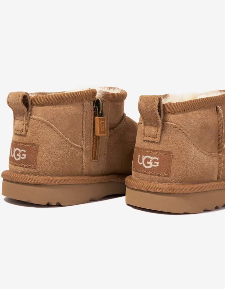 Kids Classic Ultra Mini Boots in Brown