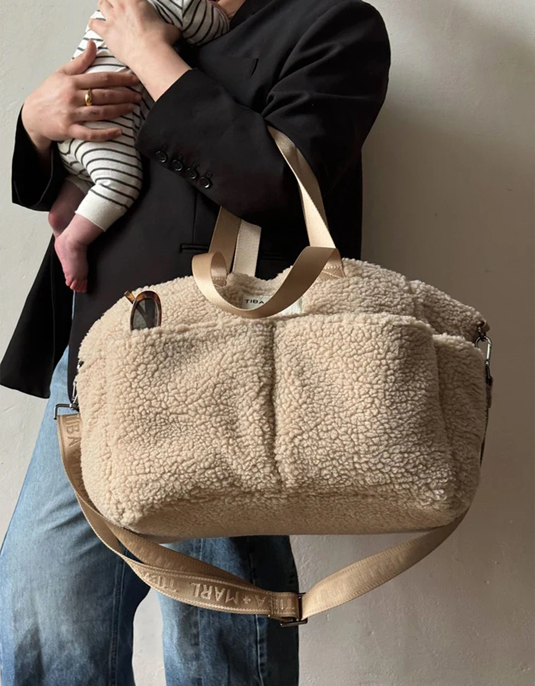 Baby The Tote Borg Fleece in Beige (30cm)