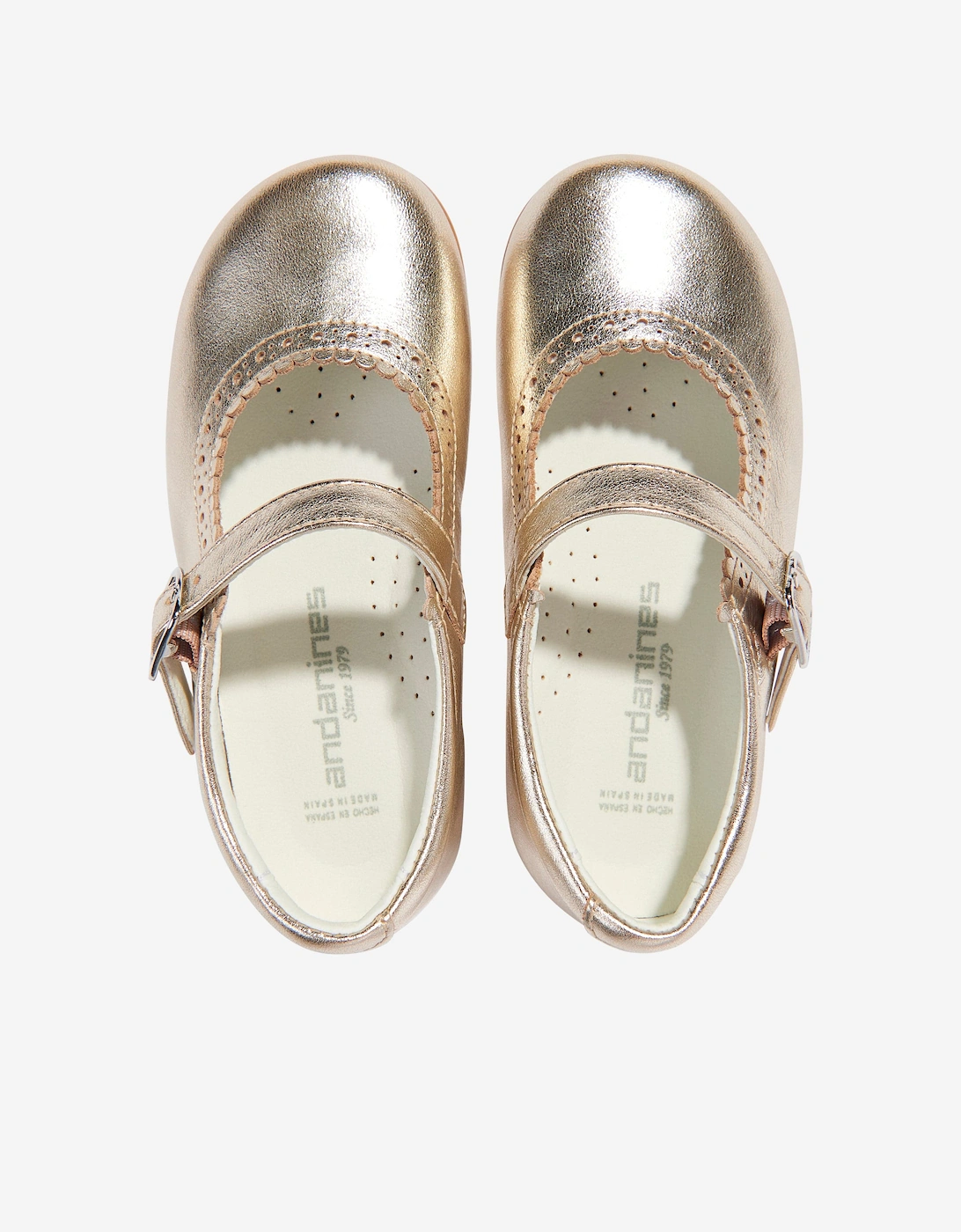 Girls Scalloped Edge Mary Jane Shoes in Gold