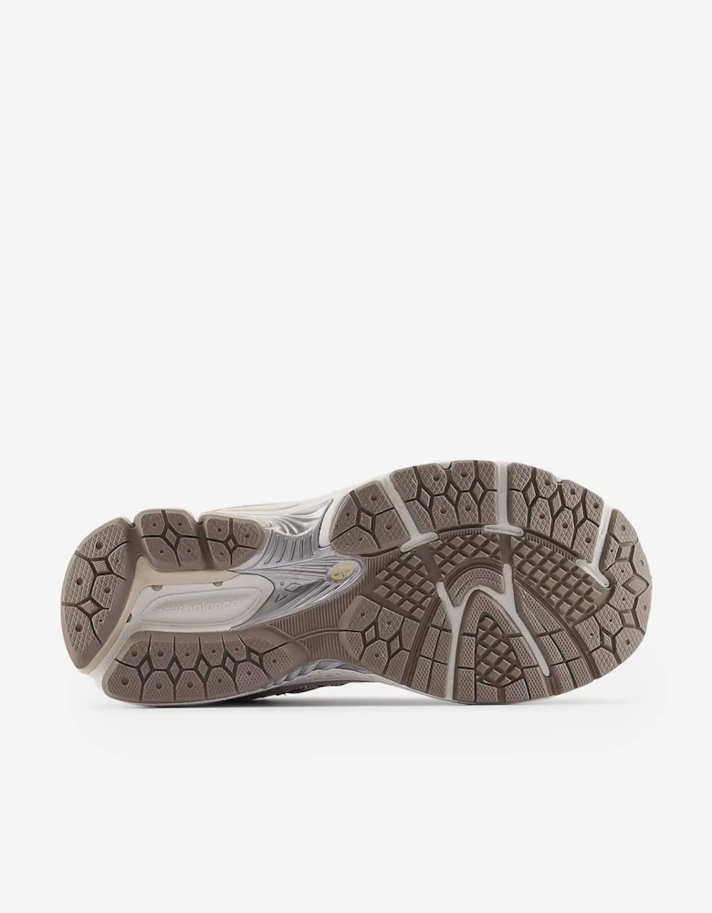 Kids 2002 Trainers in Beige