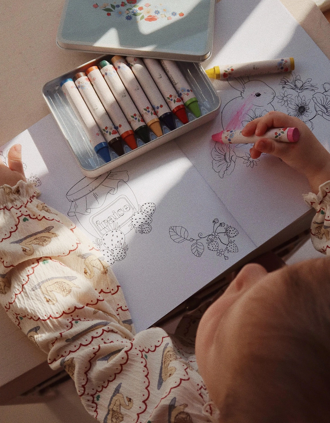 Konges Sløjd Kids Colouring Book in Multicolour