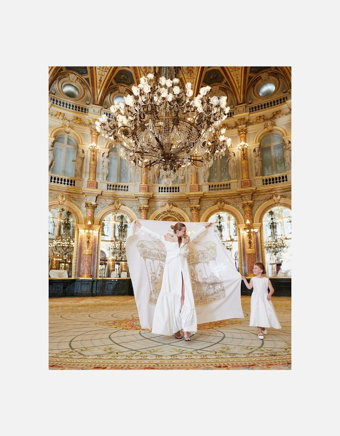 Baby Girls Grand Carousel Blanket in White (200cm)