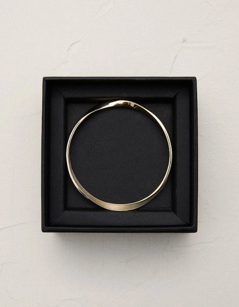 14kt Gold Plated Textured Twist Narrow Bangle