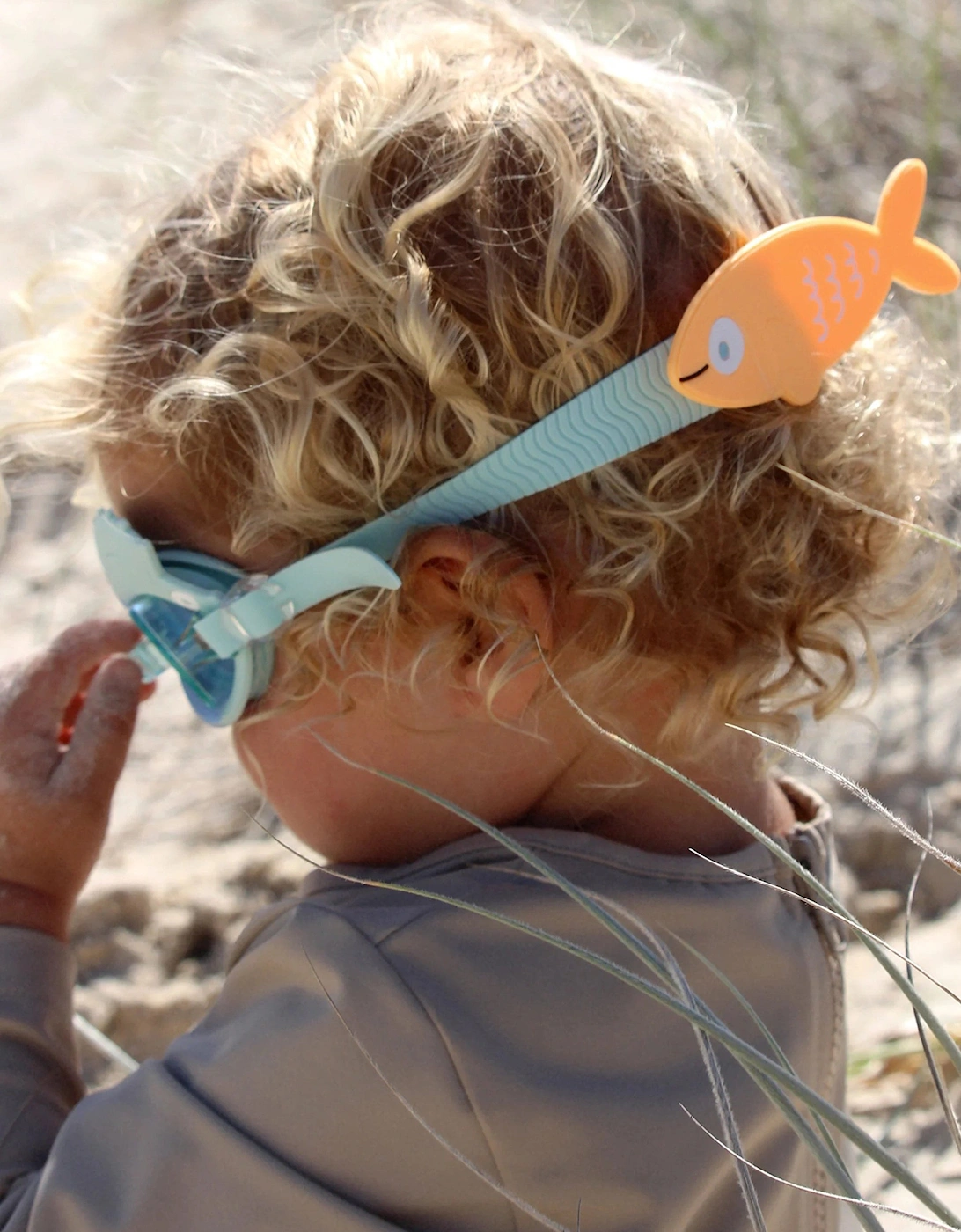 Kids Swim Goggles Finn the Fish in Blue (16cm)