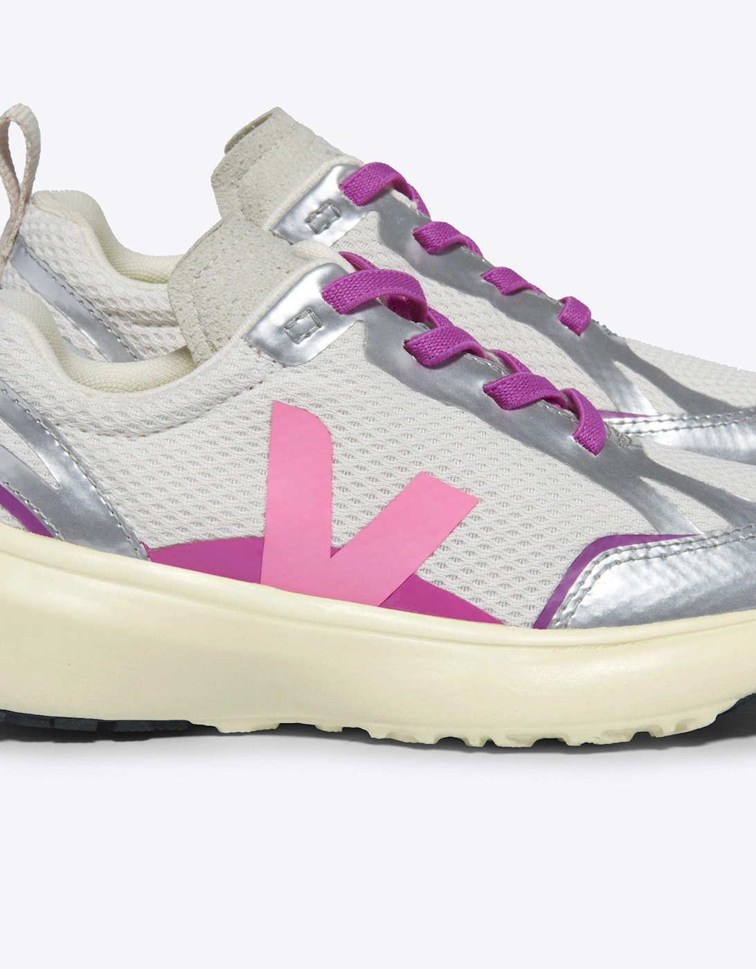 Girls Light Alveomesh Canary Trainers in Silver