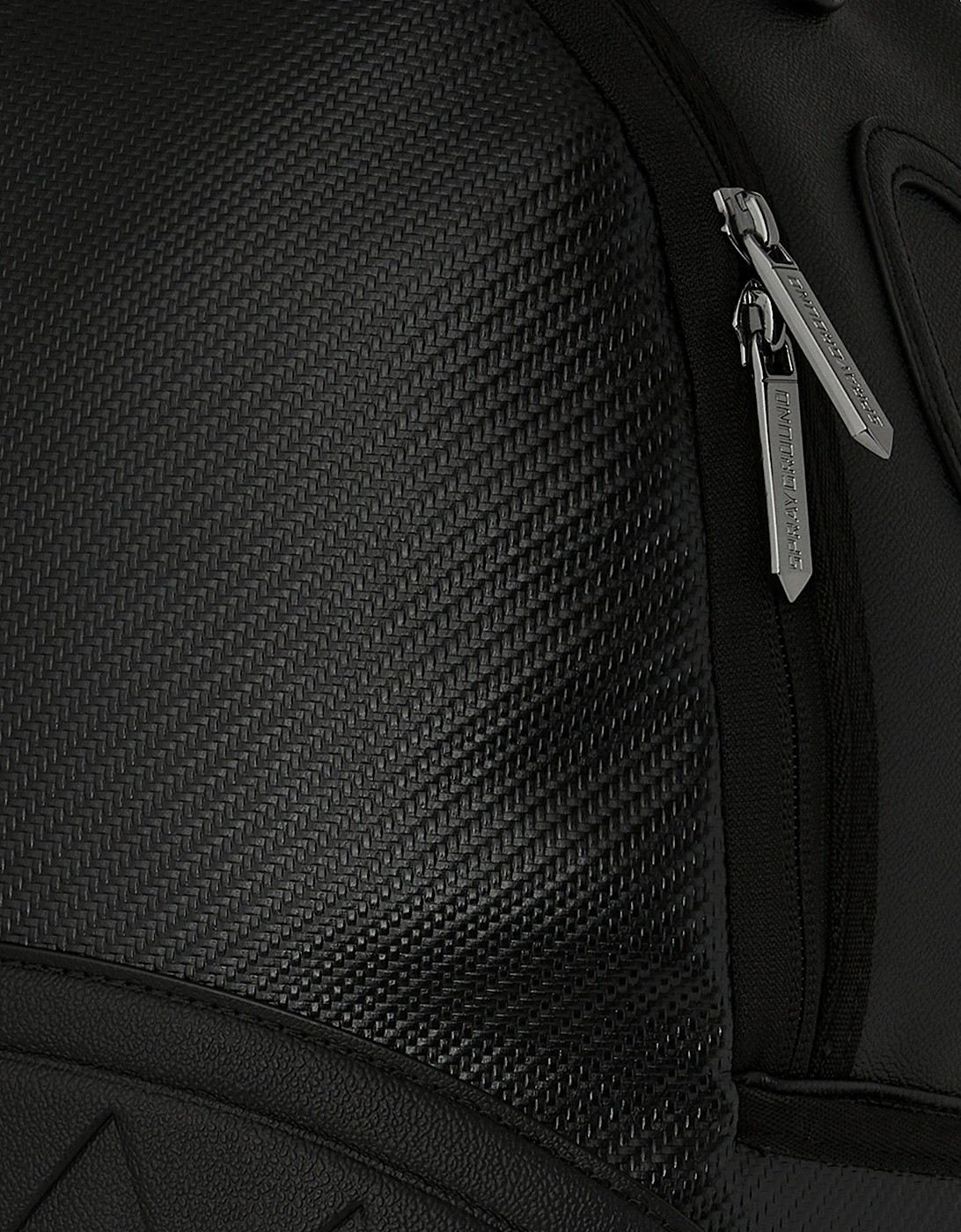 Kids Carbon Fibre DLX Backpack in Black (45.72cm)