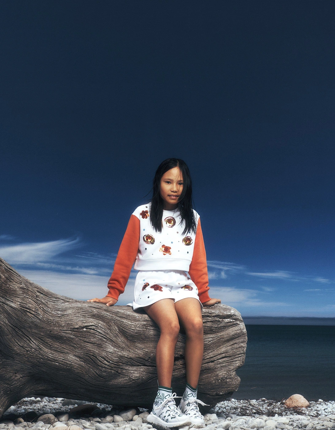 Girls Embellished Flower Sweatshirt in White