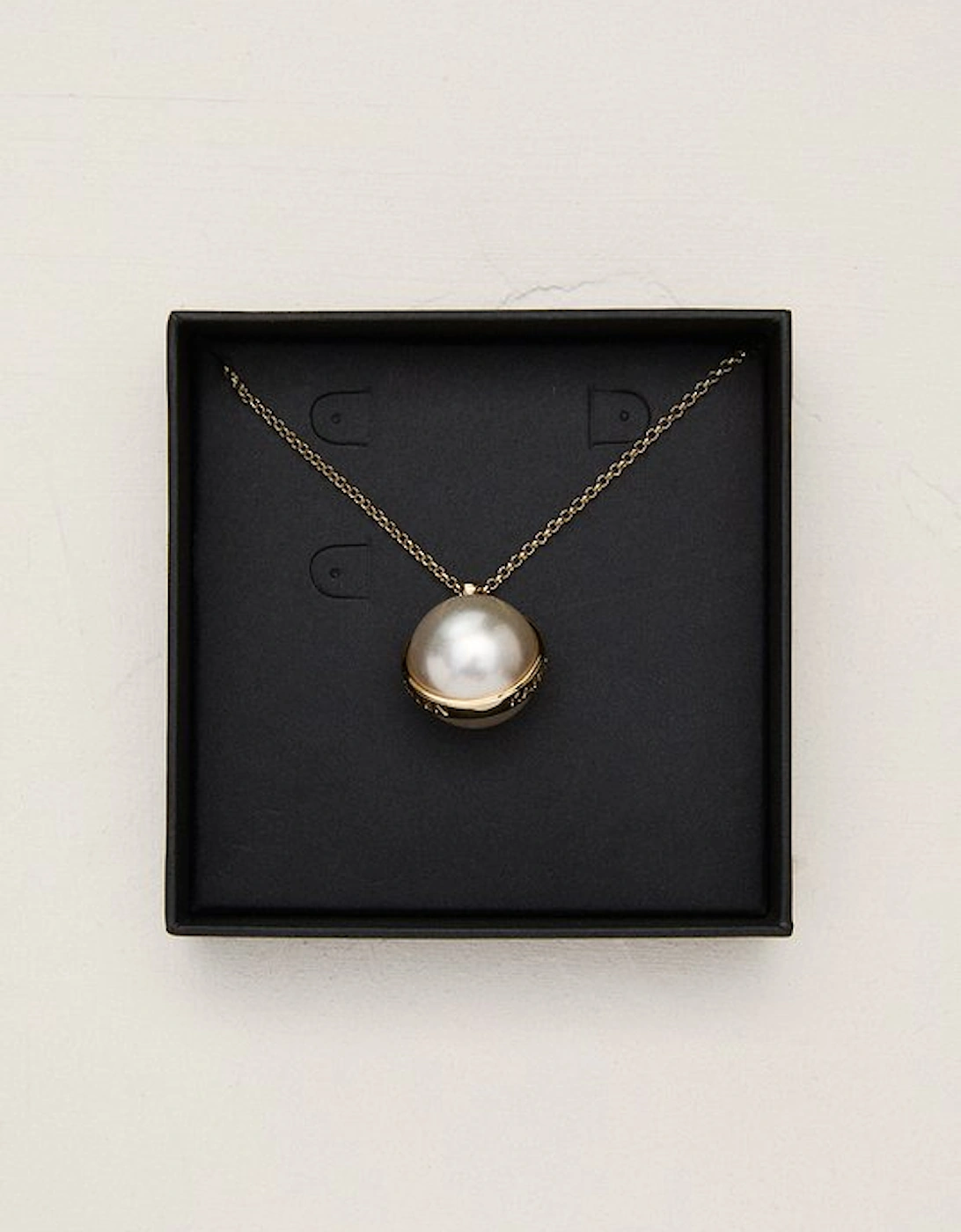 14kt Gold Plated Large Pearl Ball Pendant Necklace