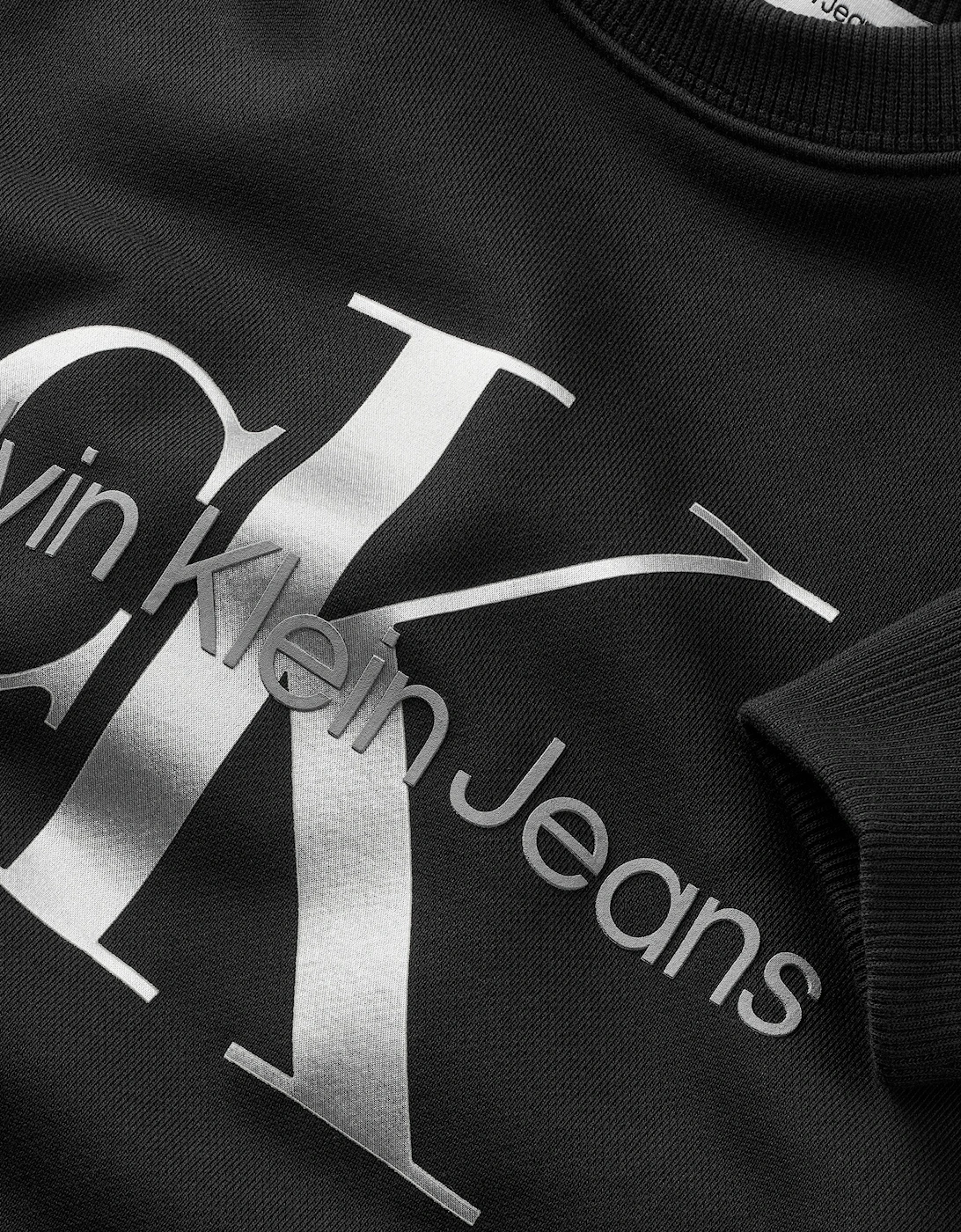 Kids Monogram Logo Sweasthirt in Black