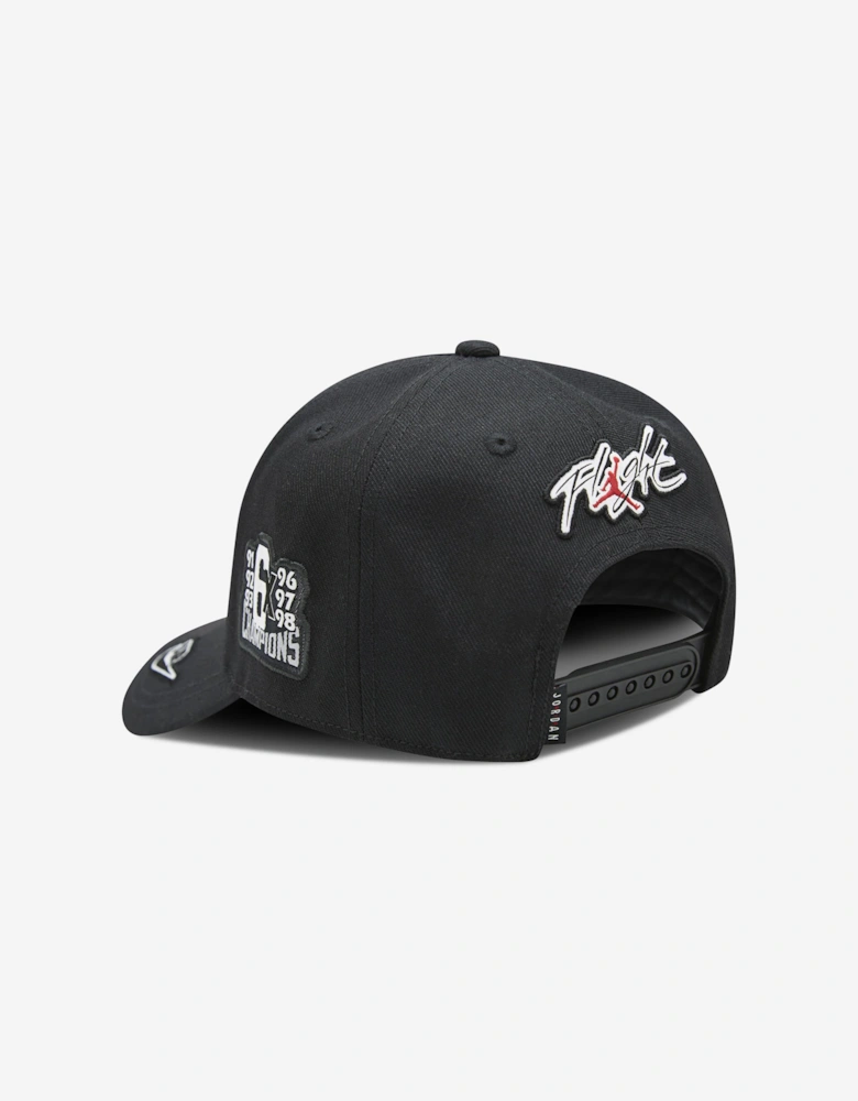 Kids Curve Brim Cap in Black