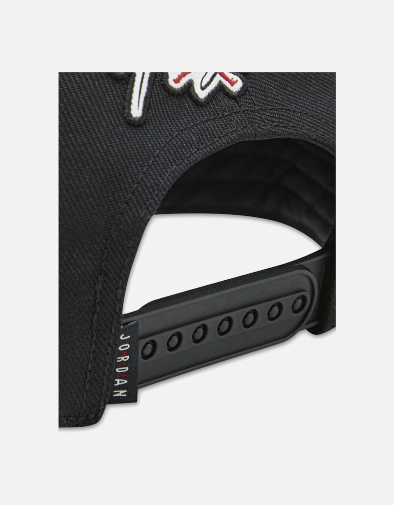Kids Curve Brim Cap in Black