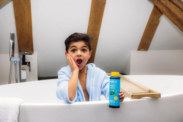 Kids Raspberry Bubblegum Bubble Bath in Blue