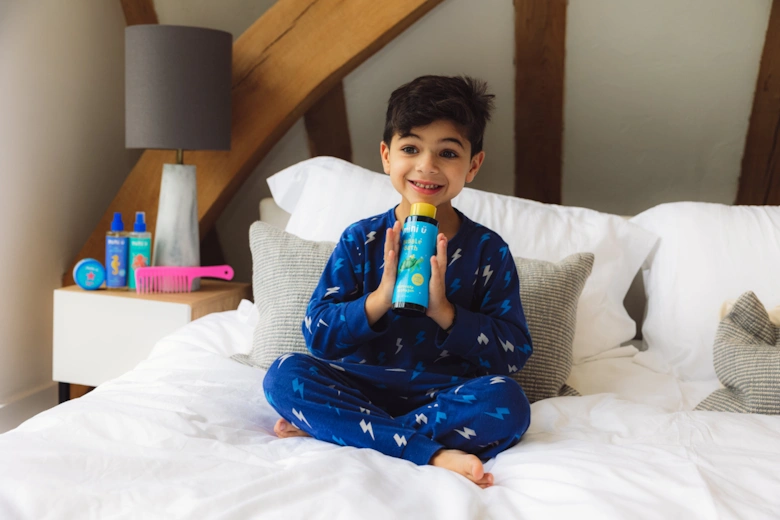 Kids Raspberry Bubblegum Bubble Bath in Blue