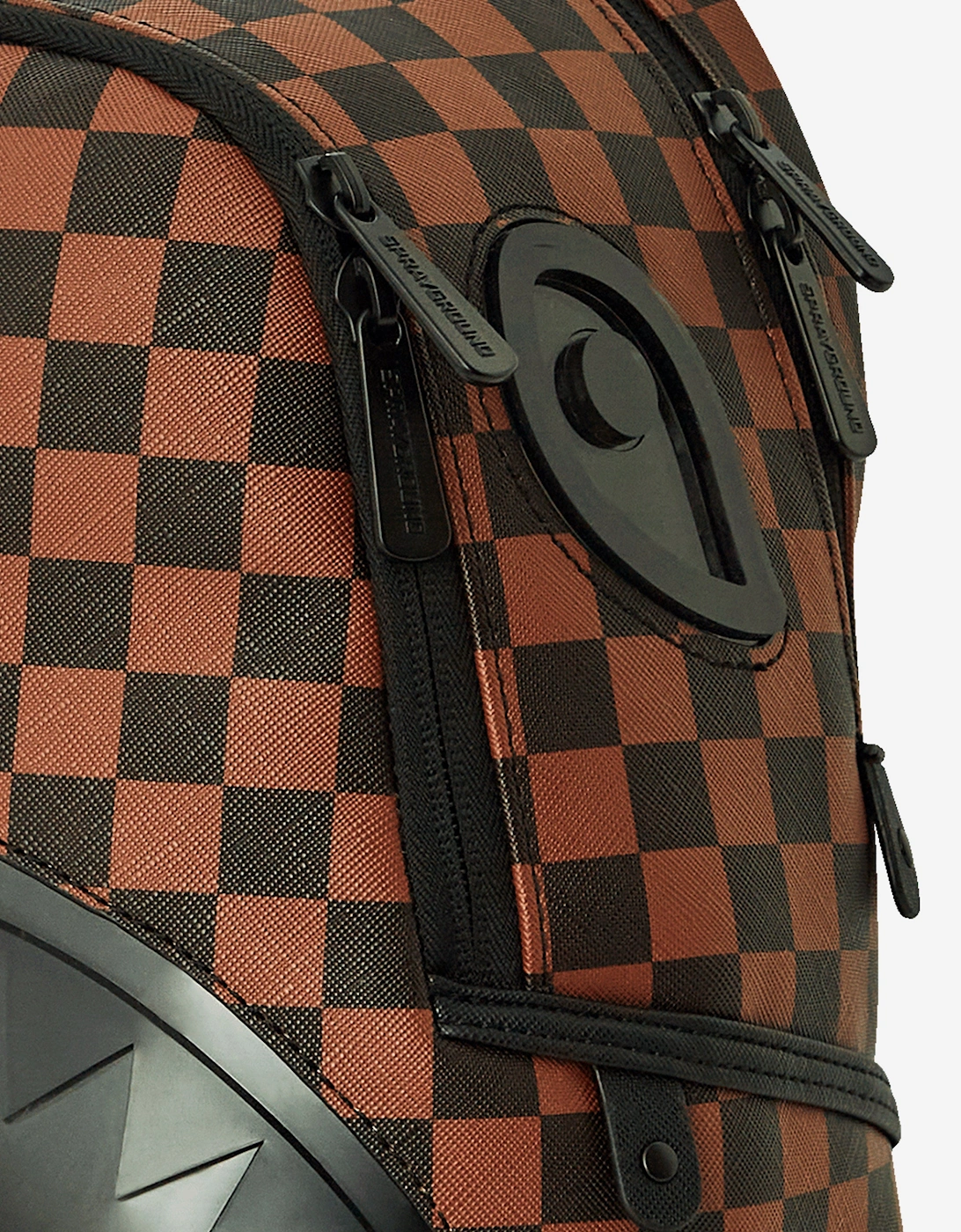 Kids Sip Clear SM Eyes Savage Backpack in Brown (46cm)