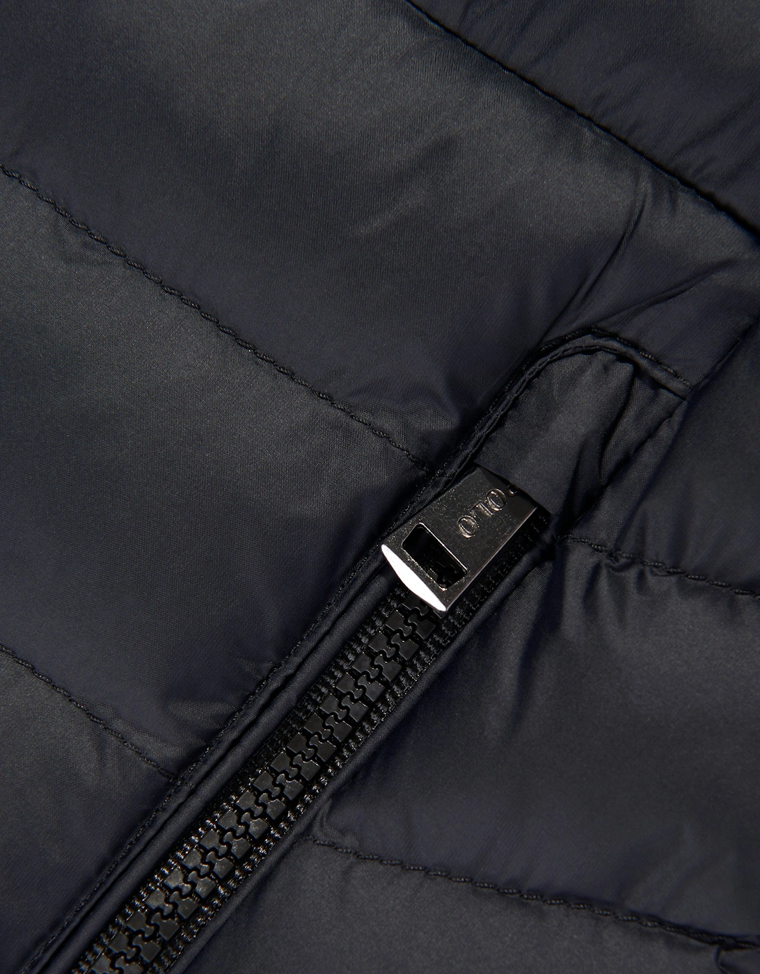 Boys Colden Packable Gilet in Black