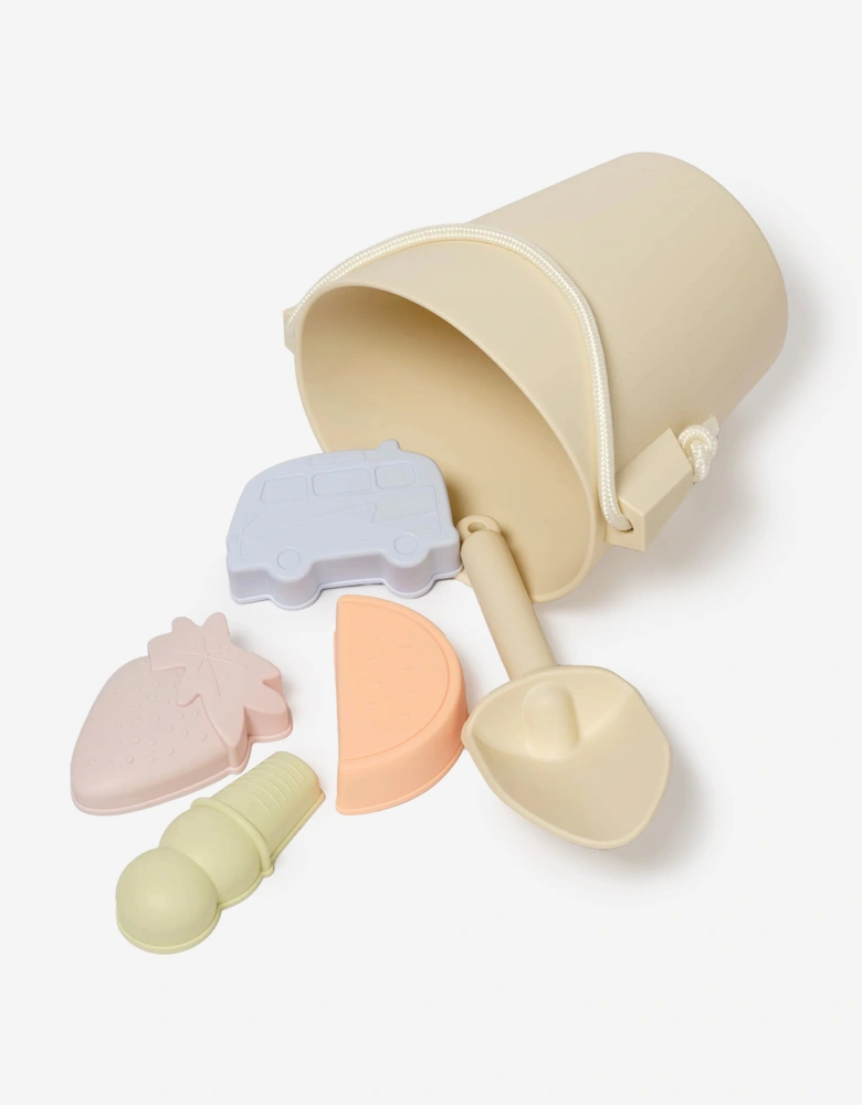 Kids Silicone Bucket & Spade Set Apple Sorbet in Multicolour (19.1cm)
