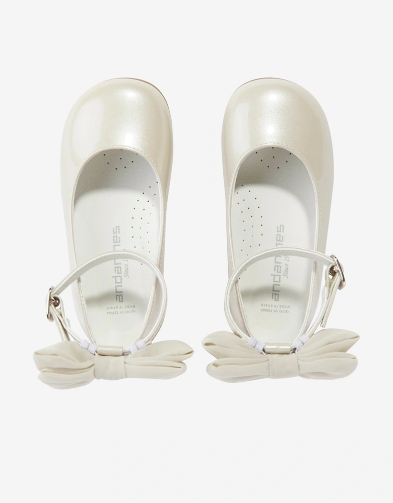 Girls Patent Leather Bow Shoes in Beige