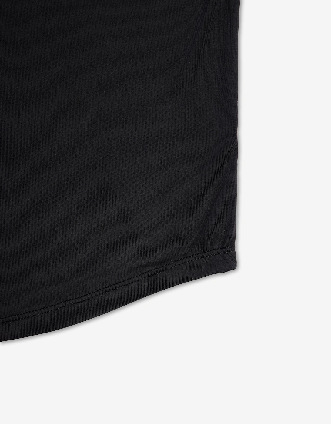 Girls Scoop Hem T-Shirt in Black
