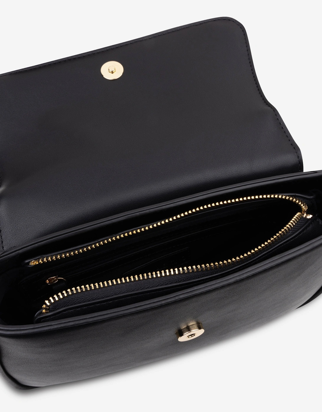 Shari Flap Bag in Black (26cm)