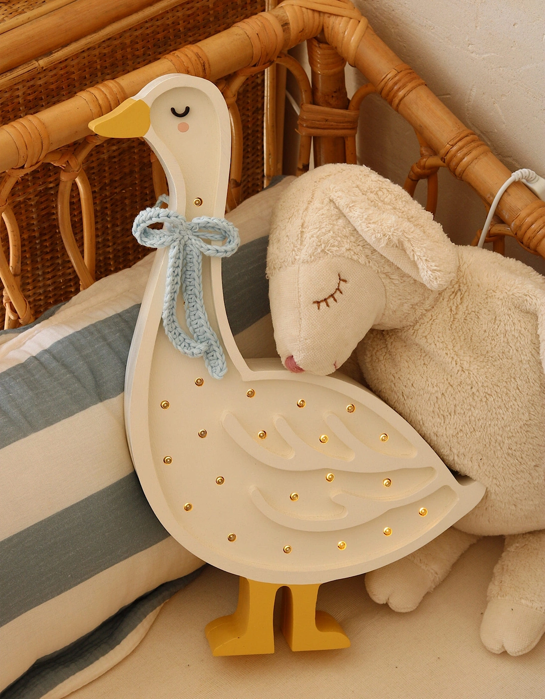 Goose Lamp in White (39.5x24.5x5.5 cm)