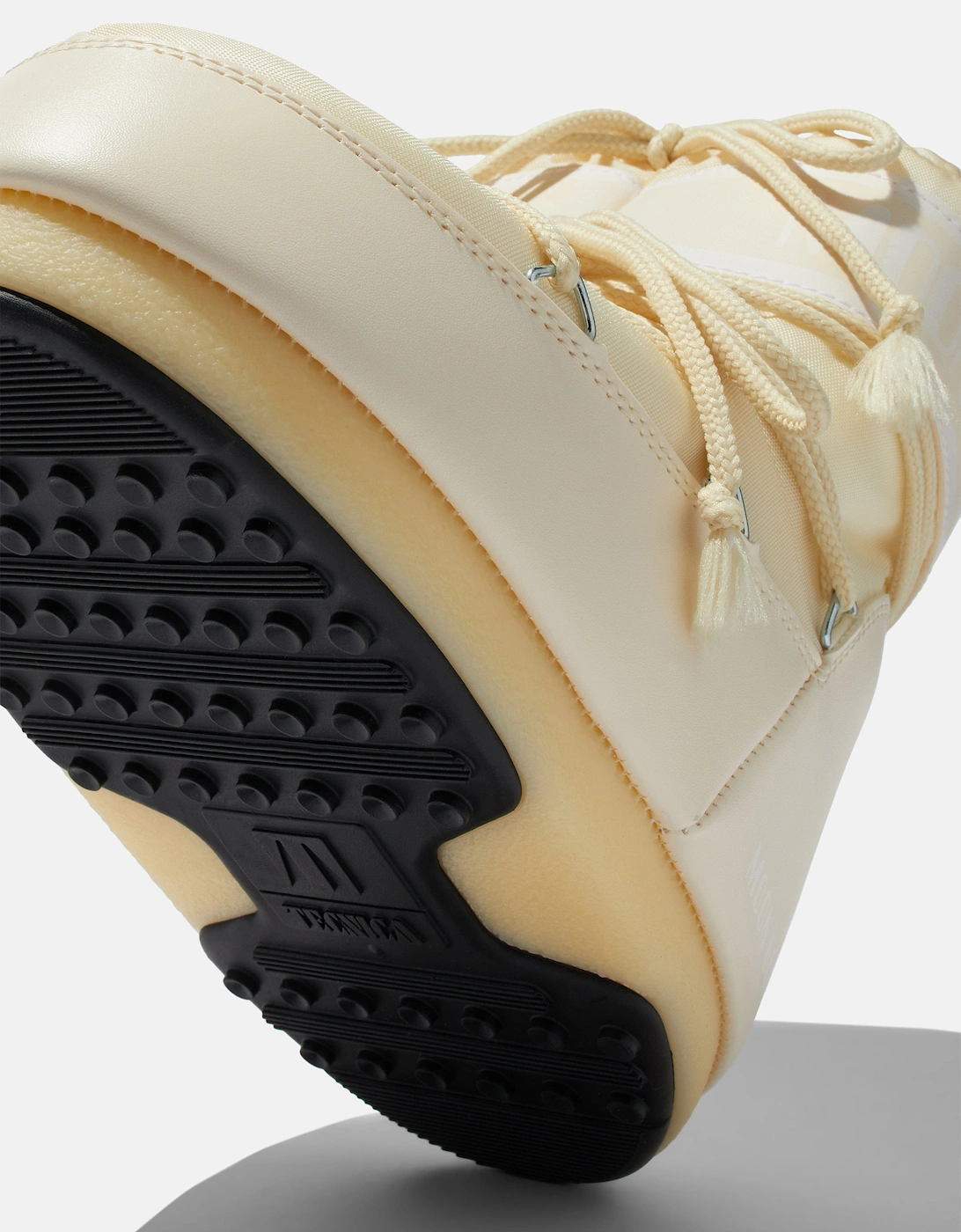 Moon Boot Girls Icon Low Boots in Ivory