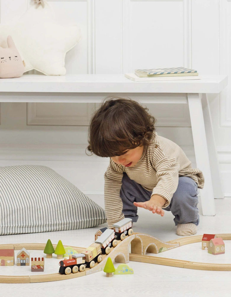 Figure of 8 Train Set-40 Pieces (Track W:104 x D:45 x H:7.5cm)