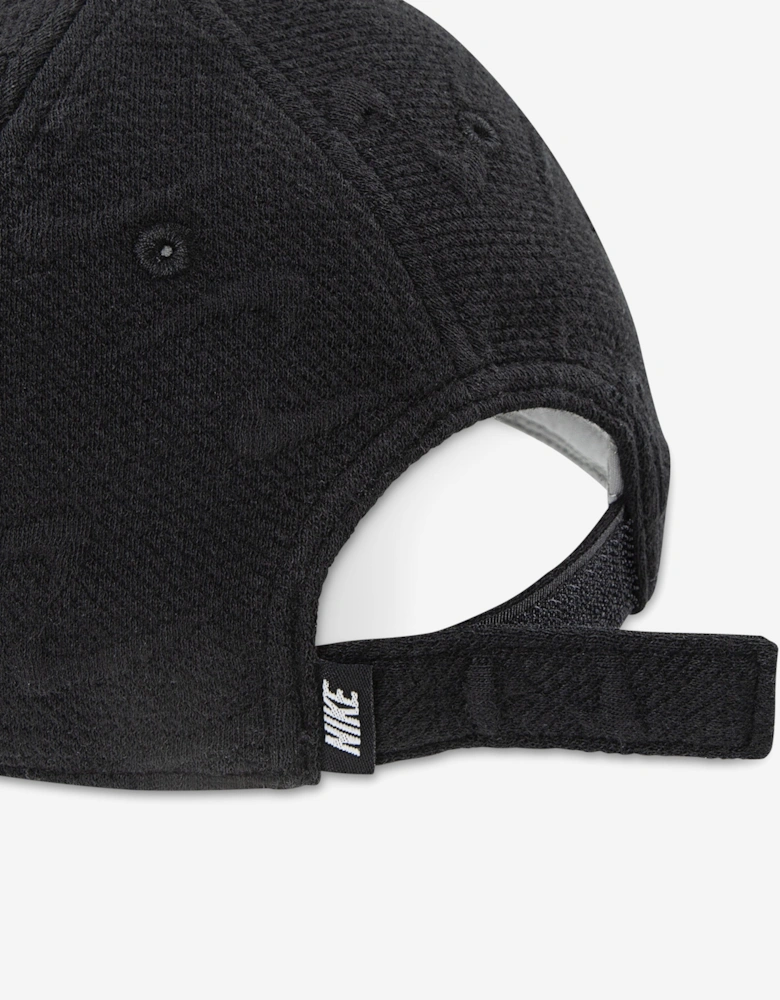 Kids Swoosh Motion Club Cap in Black