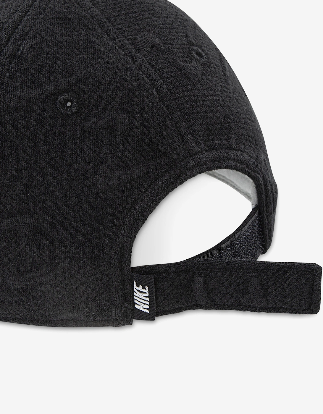 Kids Swoosh Motion Club Cap in Black