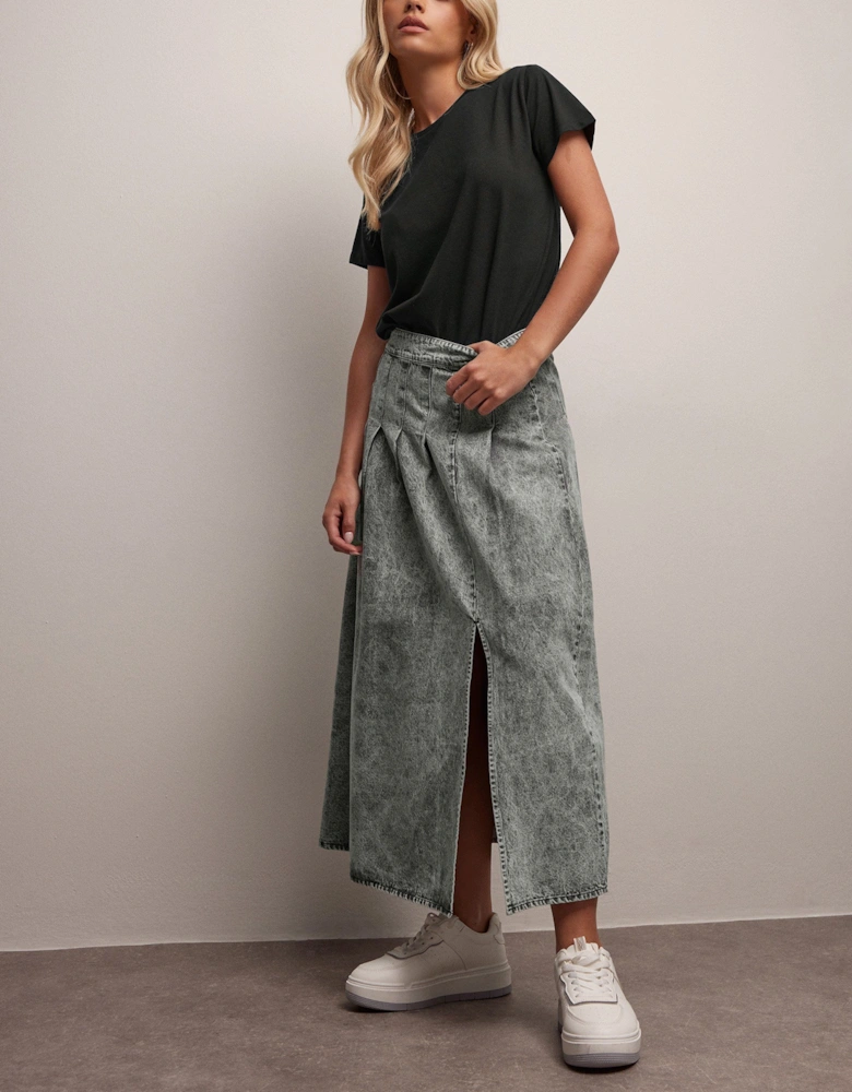 Petite Pleated Denim Skirt