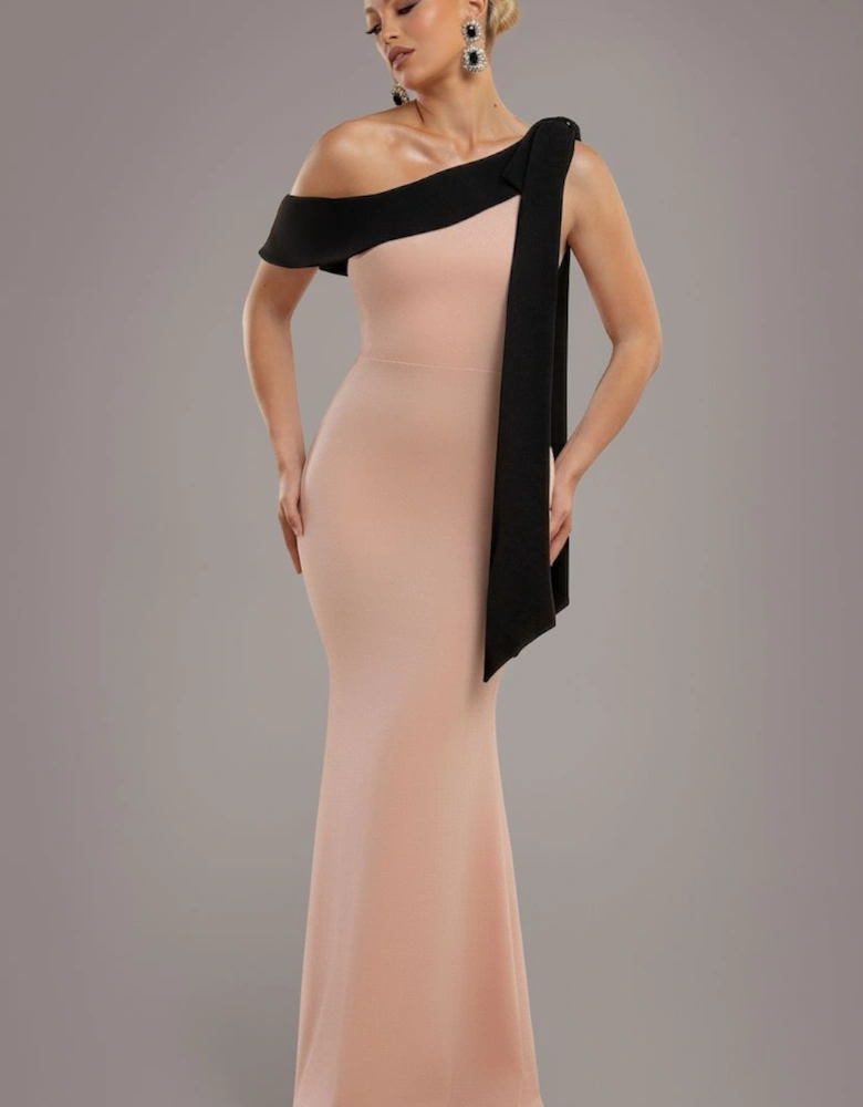 One Shoulder Contrast Bow Maxi Dress