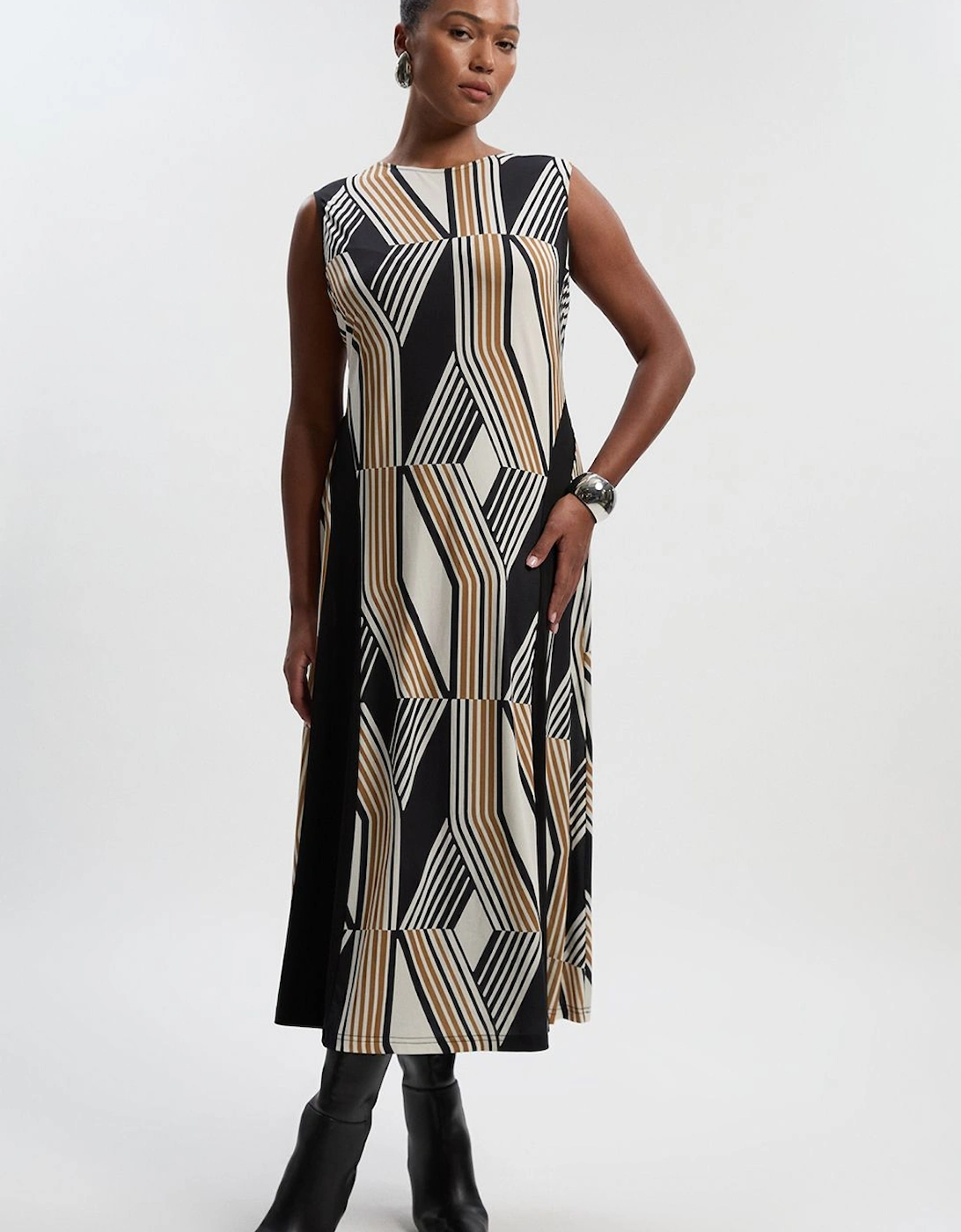 Plus Size Geo Print Crepe Pleated Maxi Dress, 2 of 1