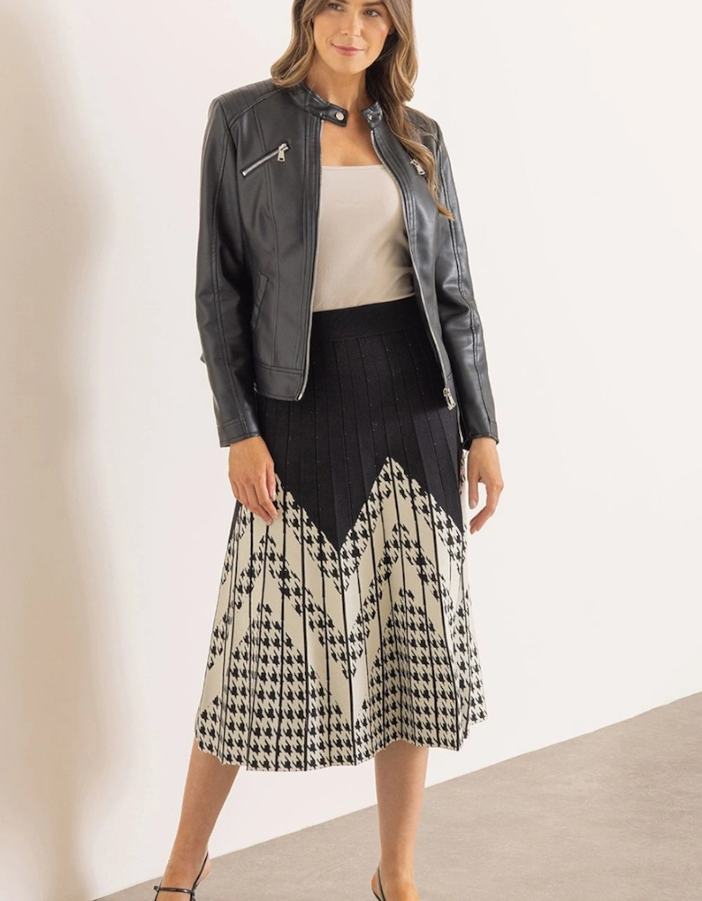 Pleated Dogtooth Chevron Knit Midi Skirt