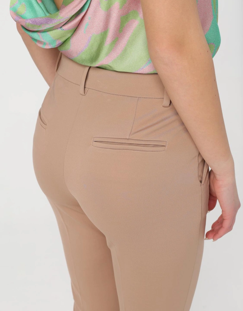 Versatile Mid-Rise Slim-Fit Trousers for Everyday Wear