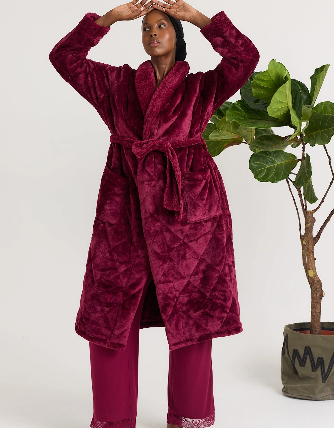 Quilted Velour Dressing Gown in Bordeaux, 9 of 8