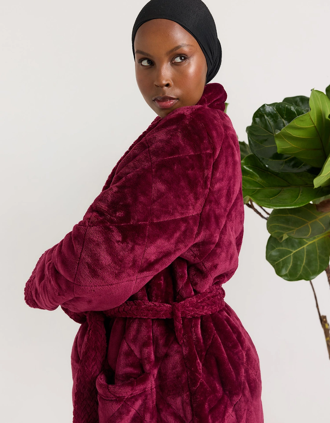 Quilted Velour Dressing Gown in Bordeaux