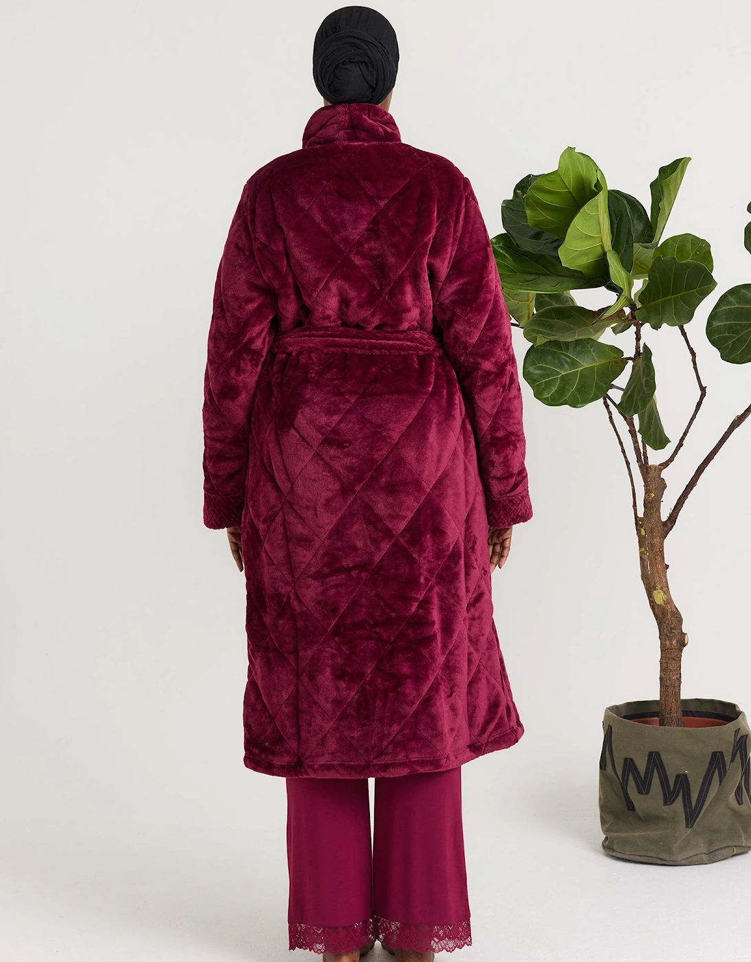 Quilted Velour Dressing Gown in Bordeaux