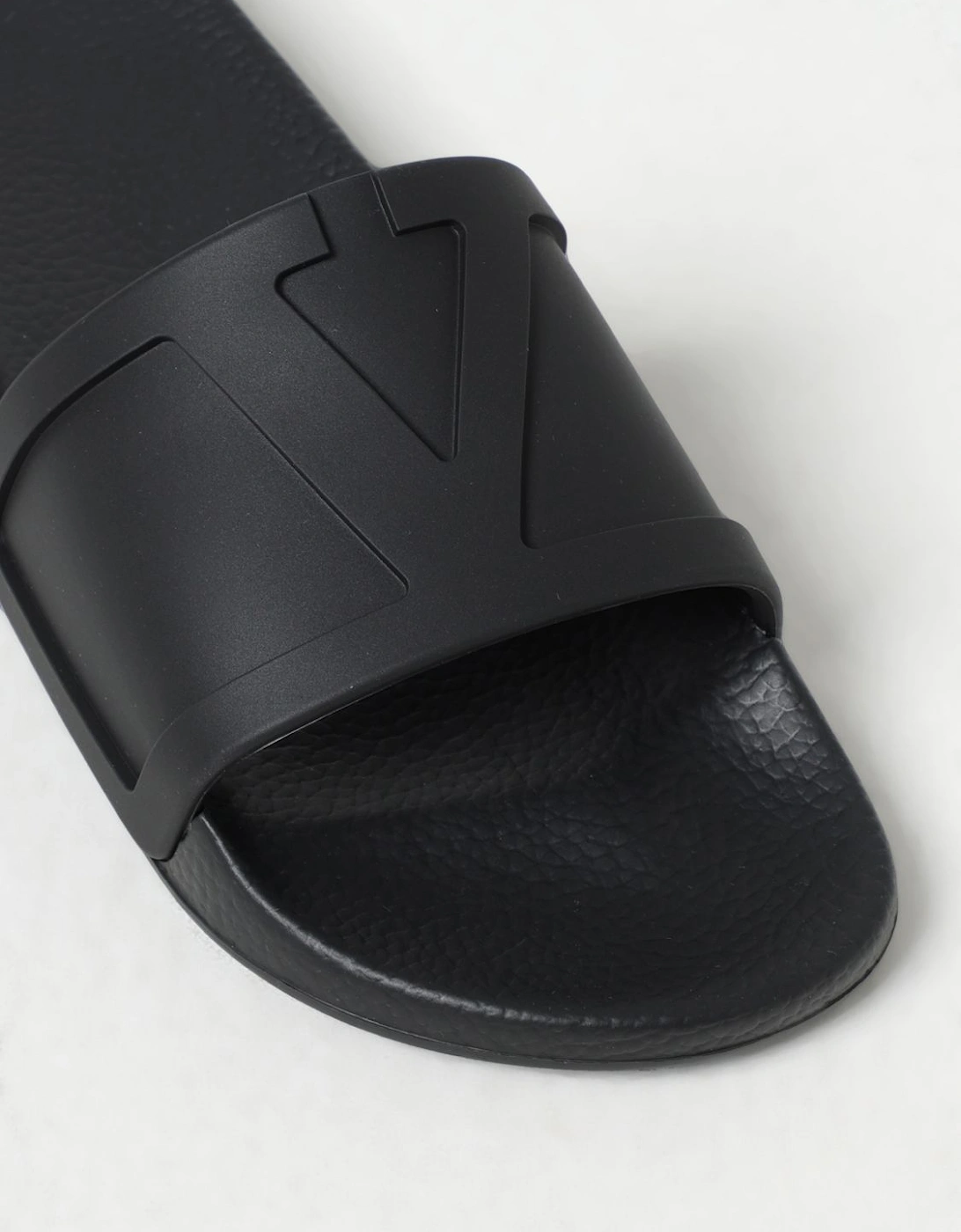Rubber Slides Minimalist Design
