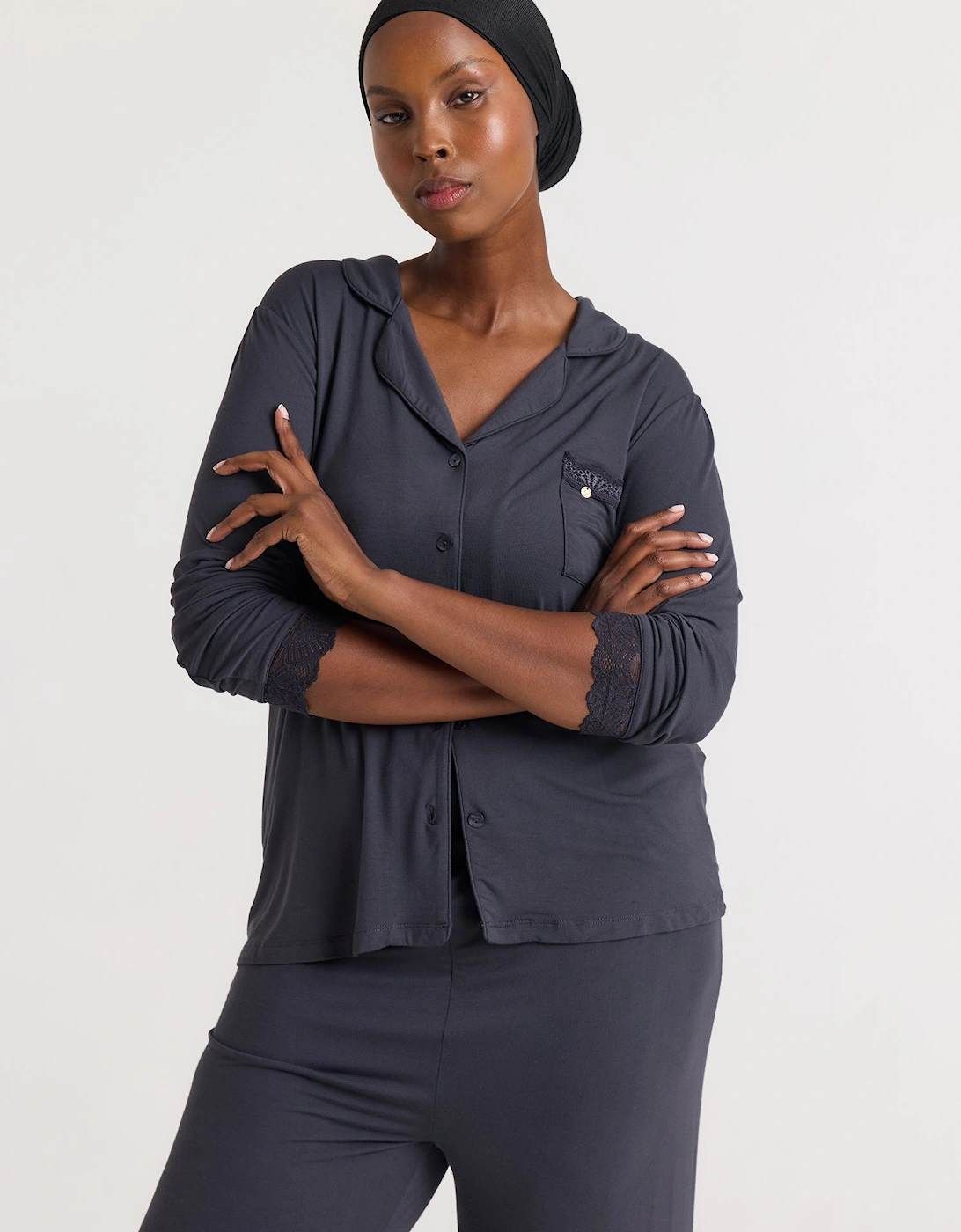 Bamboo Lace Pyjama Set in Raven