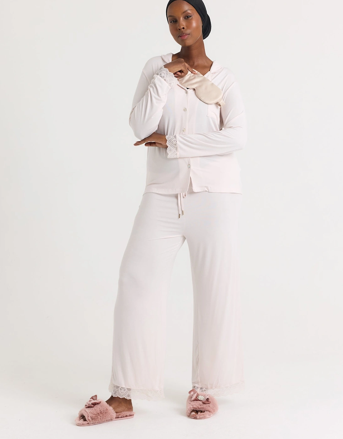 Bamboo Lace Pyjama Set in Powder Puff