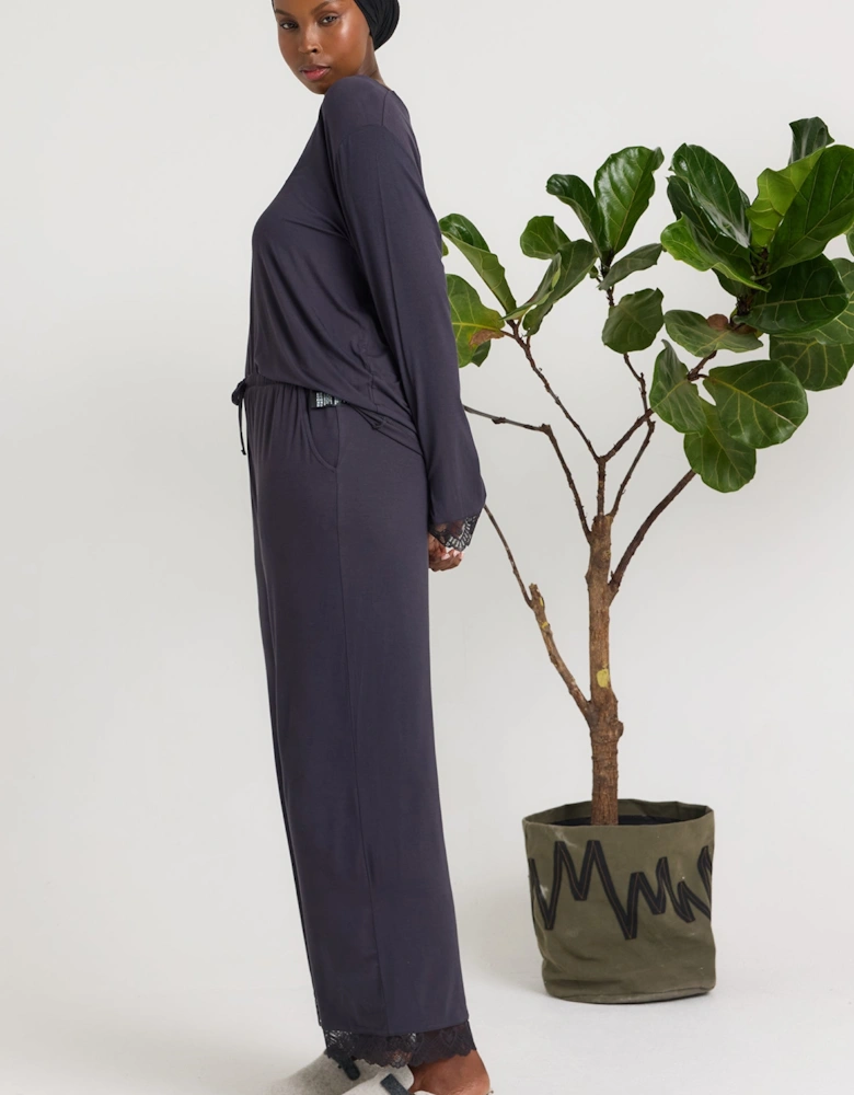 Bamboo Lace V-Neck Pyjama Set in Raven