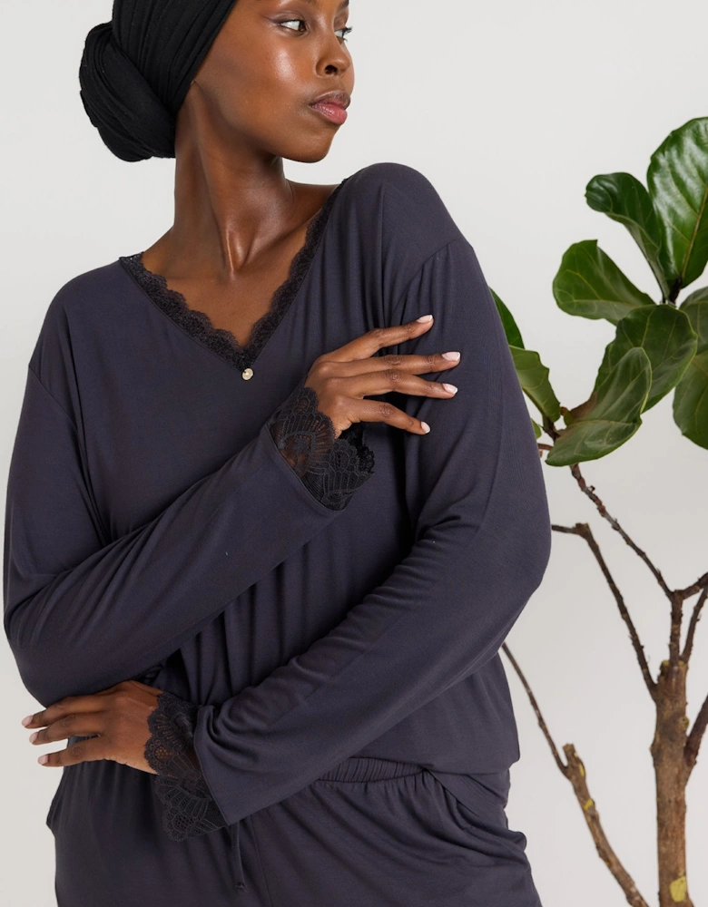 Bamboo Lace V-Neck Pyjama Set in Raven
