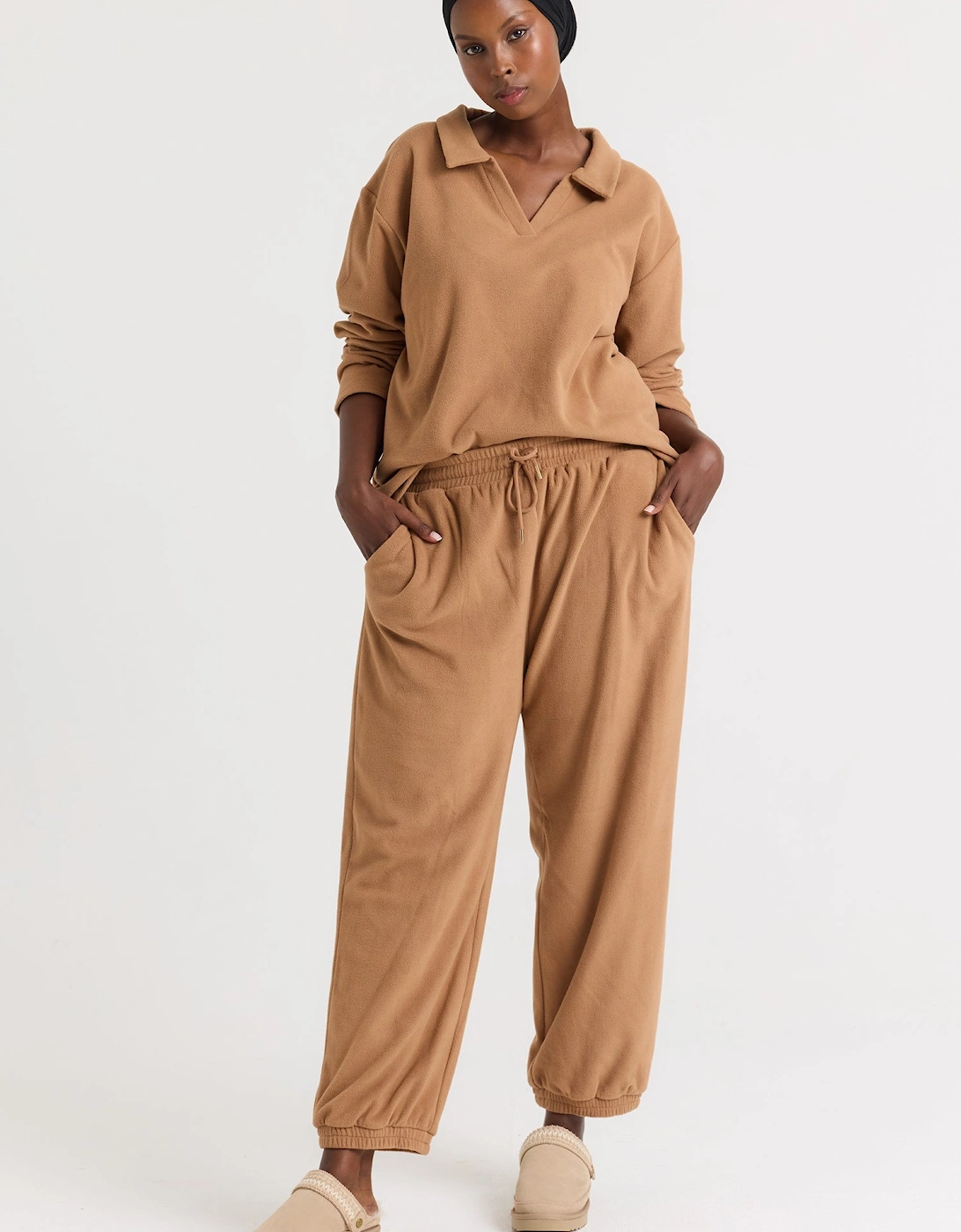 Fleece Lounge Set in Tan