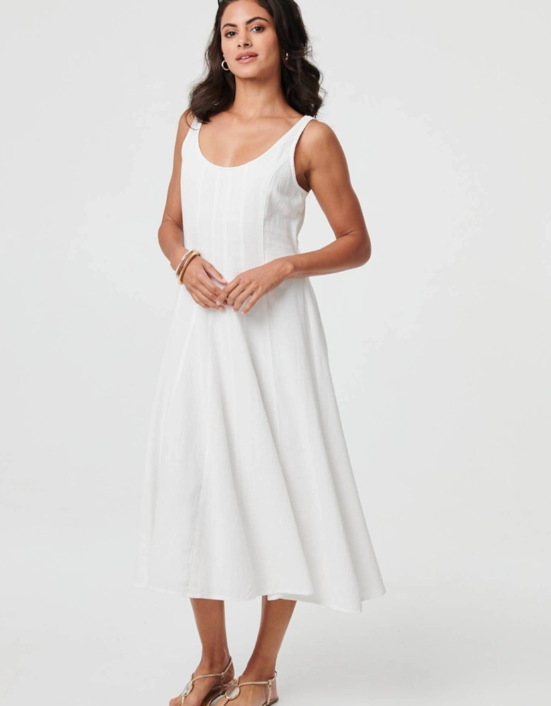 Sleeveless A-Line Scoop Neck Midi Dress