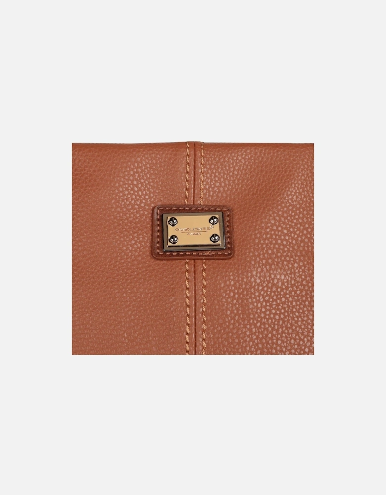 Spruce Holdall