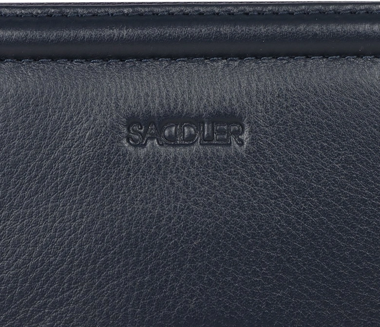 Annie Purse