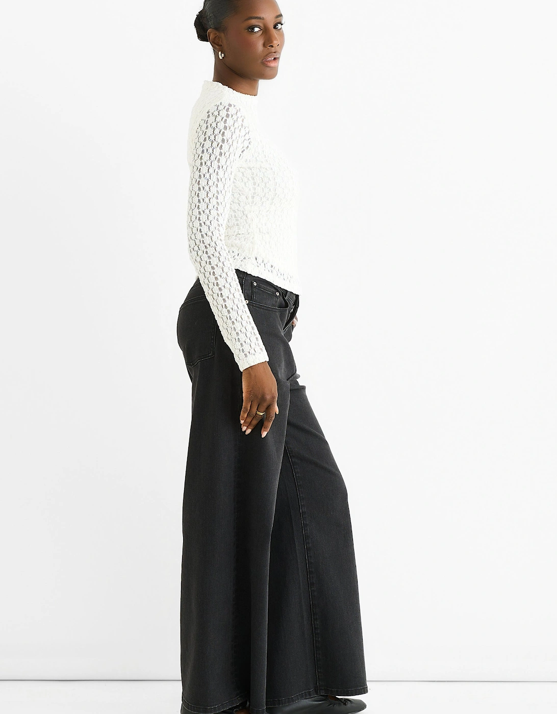 White High Neck Jersey Lace Long Sleeves Top