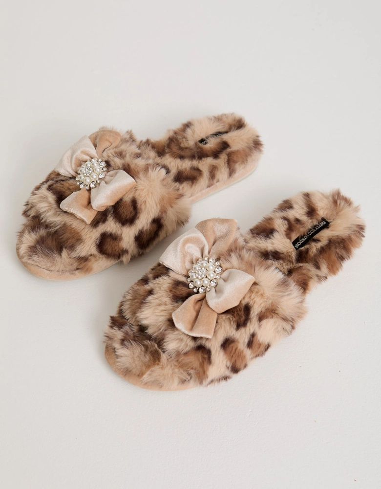 Anya Slippers in Leopard