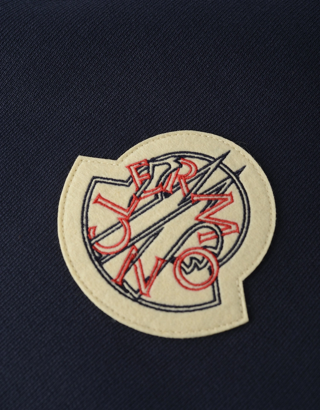 ARCHIVE LOGO SWEATSHIRT